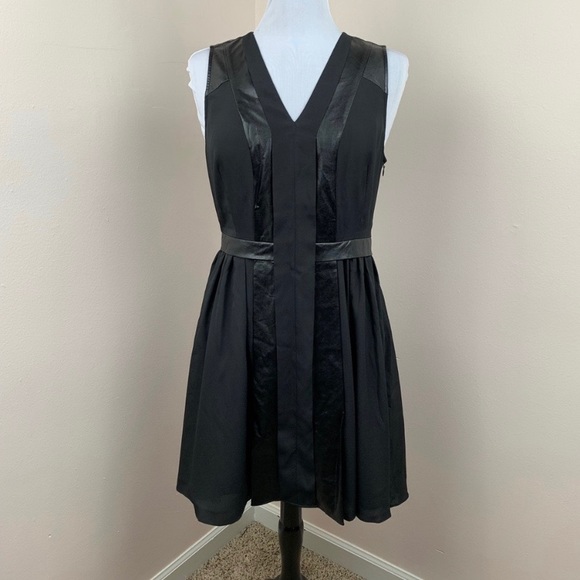 CROSBY by Mollie Burch Dresses & Skirts - CROSBY by Mollie Burch Black Laura Dress NWT